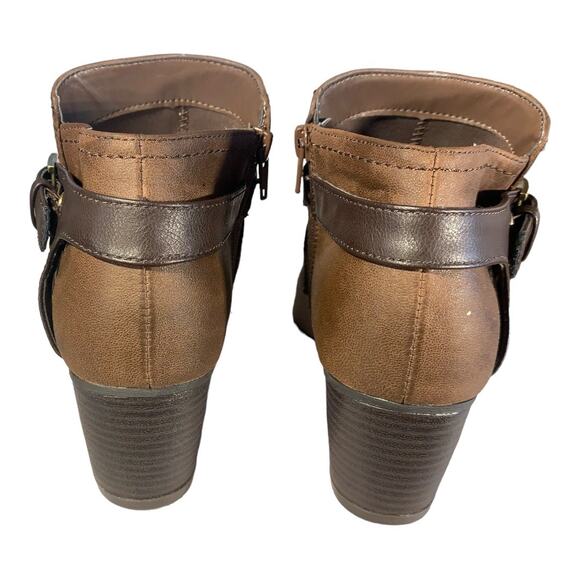 Indigo Rd. Women's Sable Ankle High Brown Faux Leather Boots 10 - Picture 6 of 8